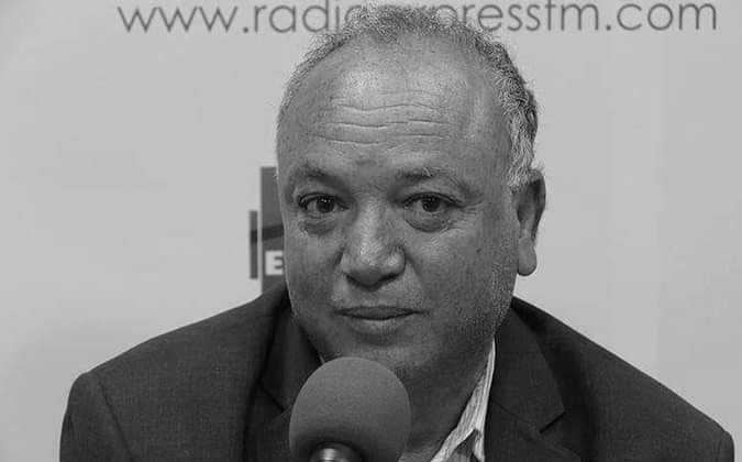 وفاة الصحفي محمود الذوادي